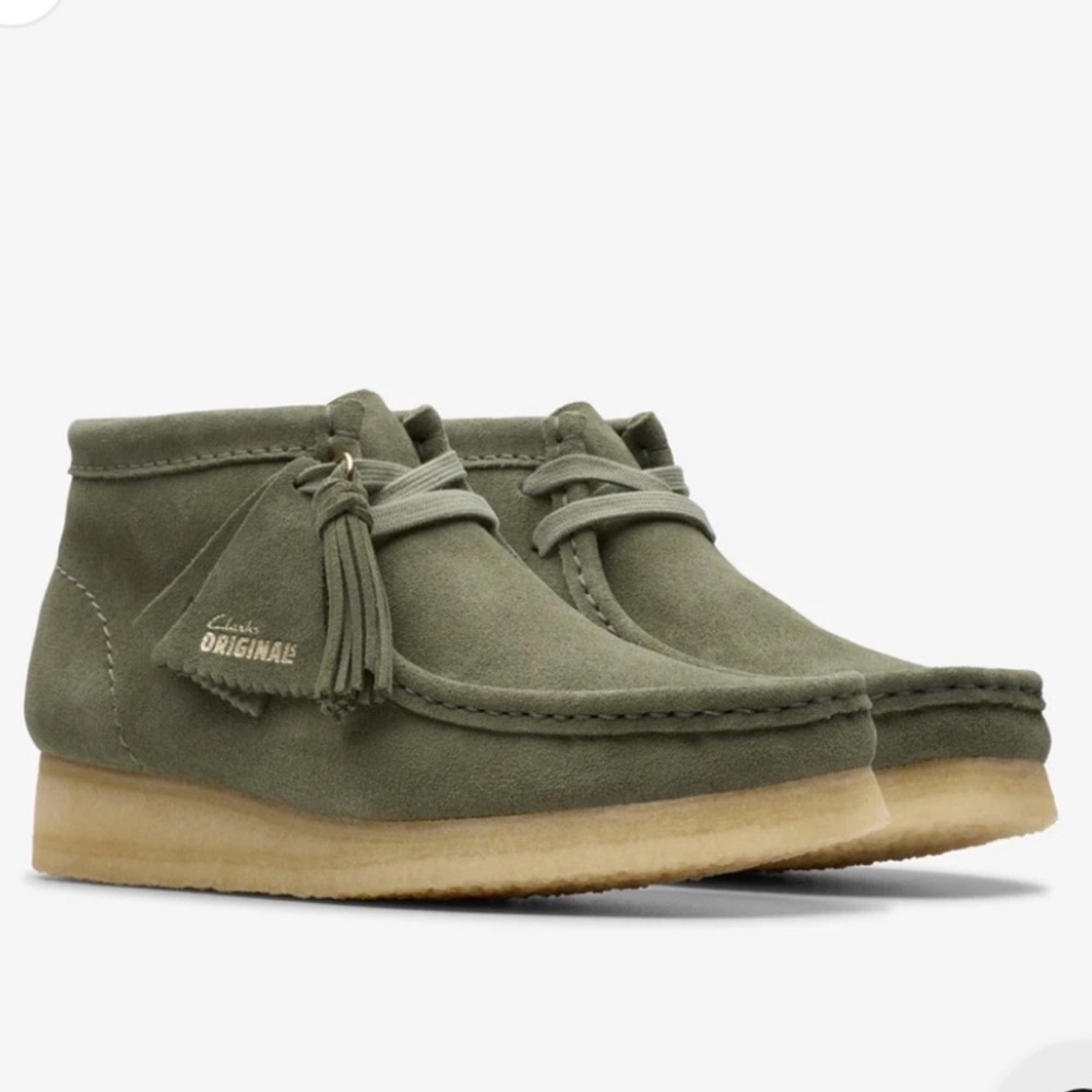NWT Clarks Originals Khaki/Green Suede Wallabee Boot 7.5